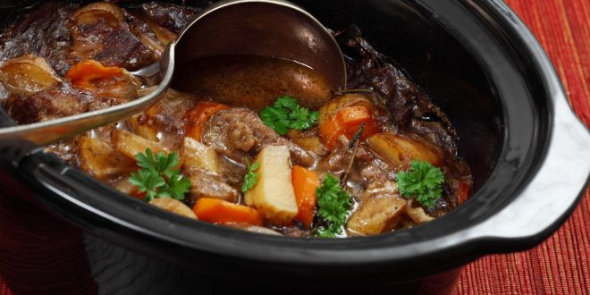 Stew in a slow cooker pot